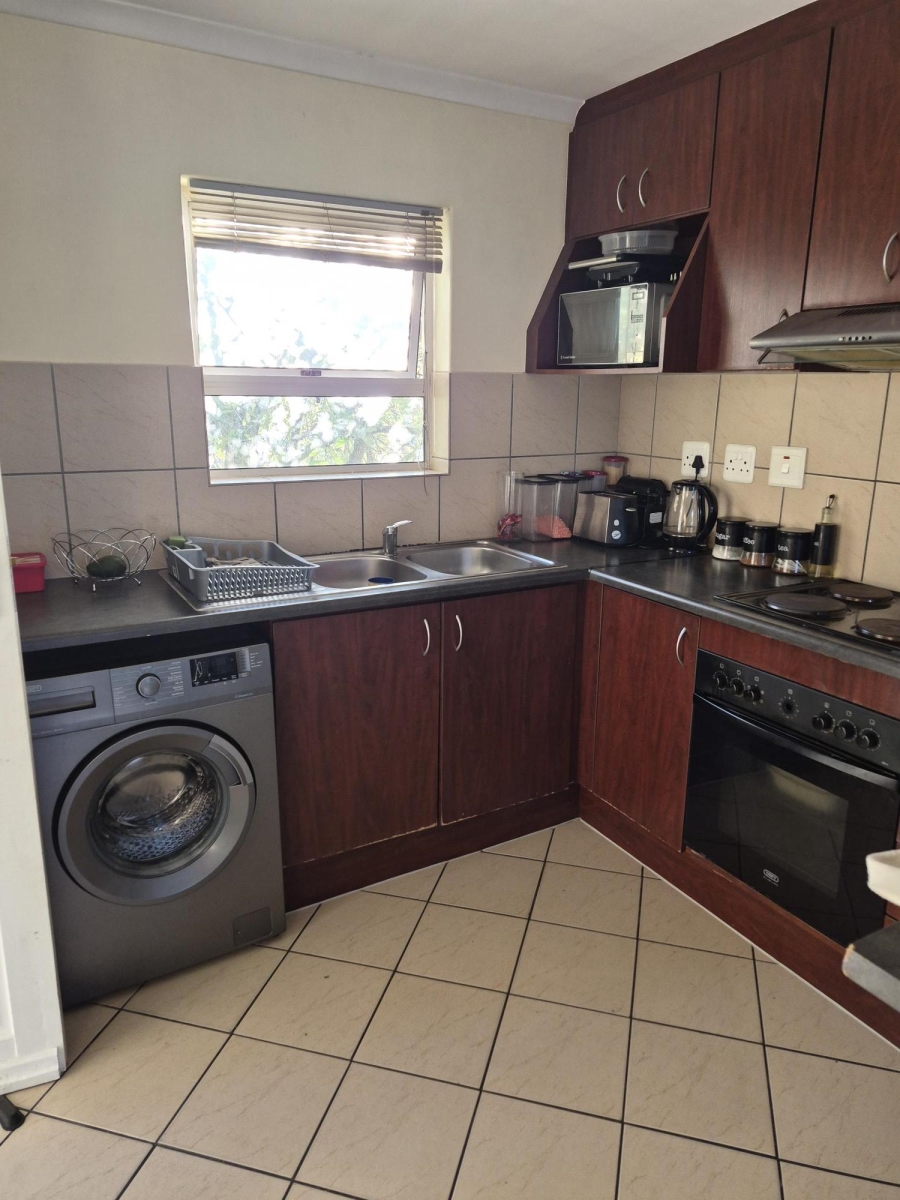 To Let 2 Bedroom Property for Rent in Buh Rein Estate Western Cape